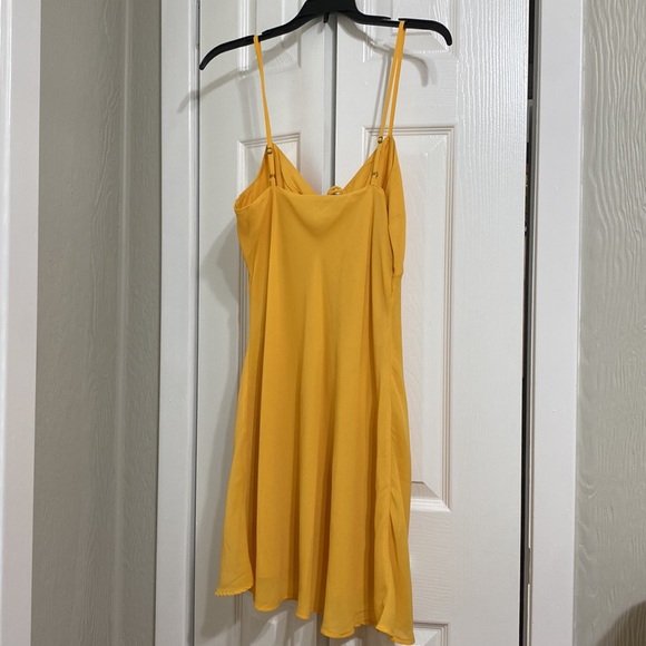 Yellow Dress - Picture 2 of 2